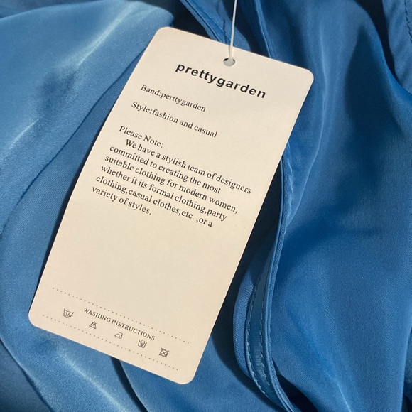 Pretty garden Size Small Dress - Picture 5 of 5